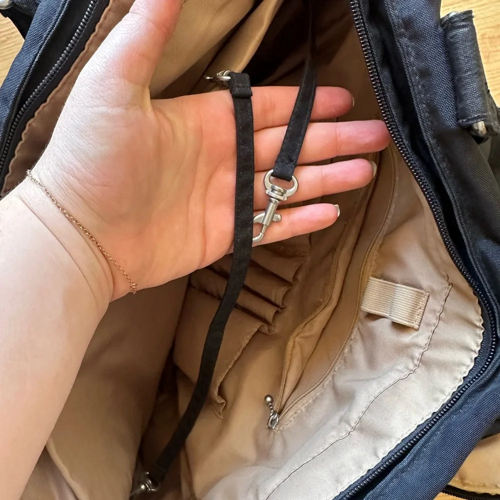 Baggallini black Alfa laptop bag